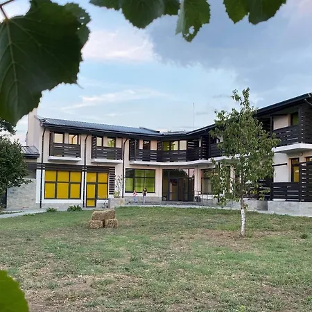 게스트하우스 „ботаника“ *